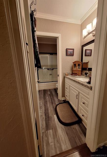 699 Ascot Dr, Vista CA: https://media.crmls.org/mediaz/9a056814-1bdb-48c1-a9a8-7e3270ae208f.jpg