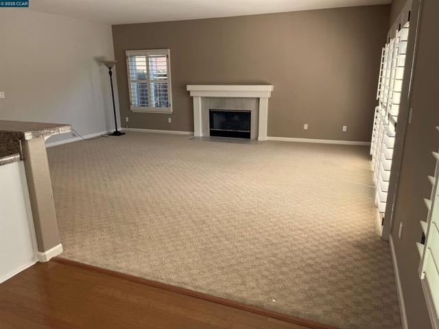 600 Bourne Ct, Danville CA: https://media.crmls.org/mediaz/9a05688f-1479-4007-bb76-c4dc2191ab8c.jpg