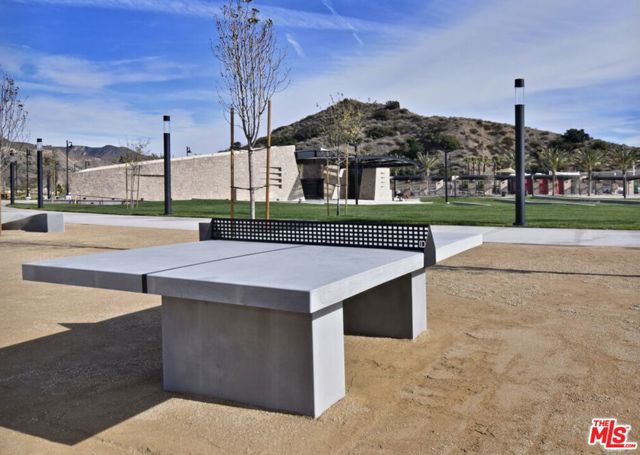 20115 W Galway Lane, Porter Ranch CA: https://media.crmls.org/mediaz/9a0580b2-85aa-4a18-8d69-91b4471908d2.jpg