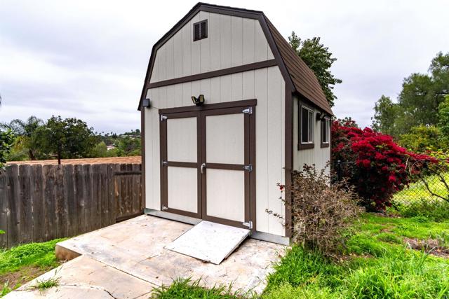Detail Gallery Image 34 of 53 For 436 Montana Luna Ct, Escondido,  CA 92025 - 4 Beds | 2/1 Baths