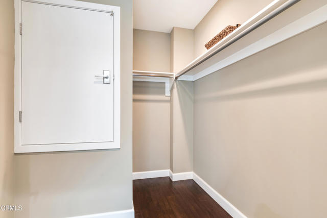 Detail Gallery Image 12 of 28 For 2504 via Artis, Los Angeles,  CA 90039 - 3 Beds | 3 Baths