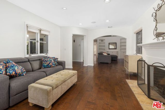 1024 25th Street photo 4