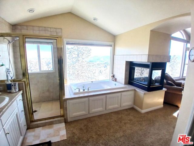 1251 Kodiak Drive, Lake Arrowhead, CA 92352