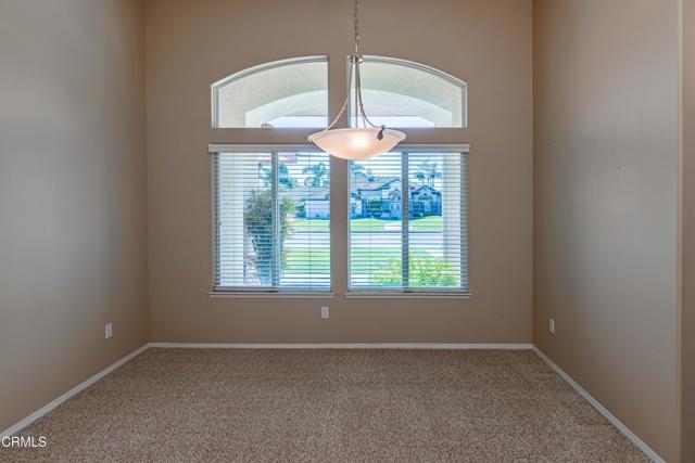 Detail Gallery Image 10 of 51 For 13300 Coco Palm Ct, Bakersfield,  CA 93314 - 4 Beds | 3 Baths