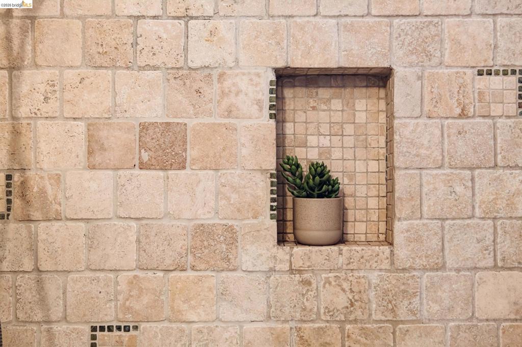 https://media.crmls.org/mediaz/9a06d0af-2412-41d4-95b7-b3567a1941ed.jpg?preset=X-Large