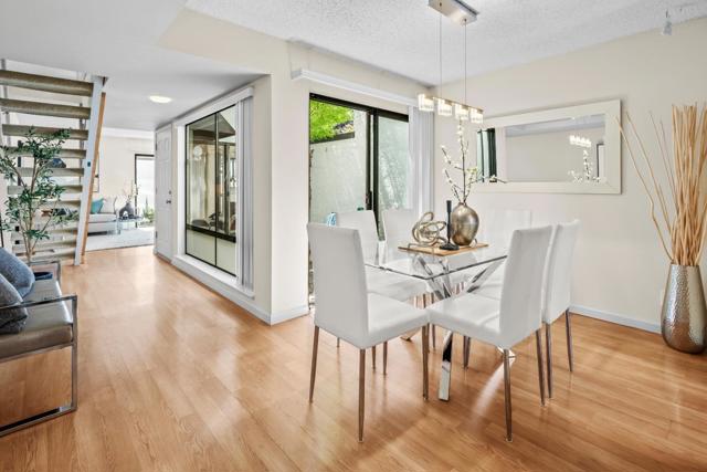 2001 Alameda De Las Pulgas, San Mateo CA: https://media.crmls.org/mediaz/9a085e34-2d3c-4888-bf8c-08f987b37c75.jpg