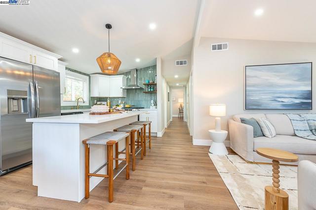 697 Lakewood Dr, Sunnyvale CA: https://media.crmls.org/mediaz/9a088d9a-444e-4491-a80a-da67453f6842.jpg