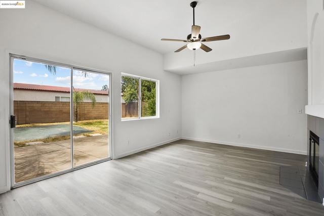 Image 7 of 29 For 4019 Villa Gomez Ln