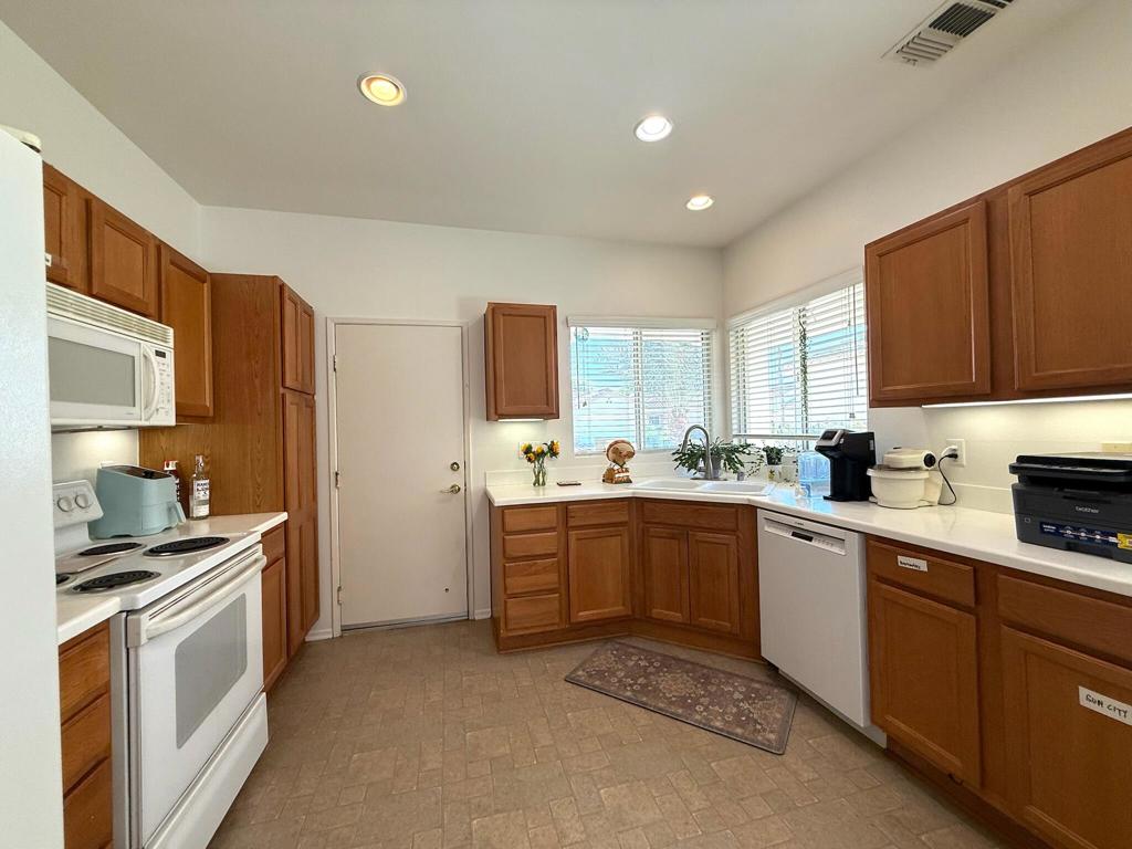 MLS #219137618DA image #3