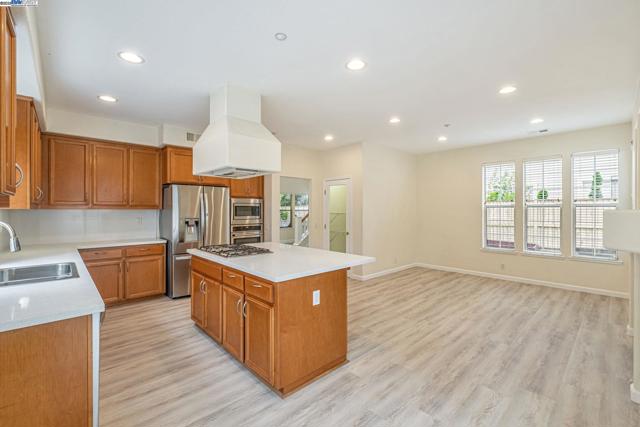 4293 OLIVER WAY, Union City CA: https://media.crmls.org/mediaz/9a09aa6b-eb6f-481c-b9cc-03bc9d2b1aa0.jpg