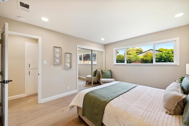 4531 Harper Ct, Pleasanton CA: https://media.crmls.org/mediaz/9a0a2e71-9bc2-4255-862a-847b6274c481.jpg