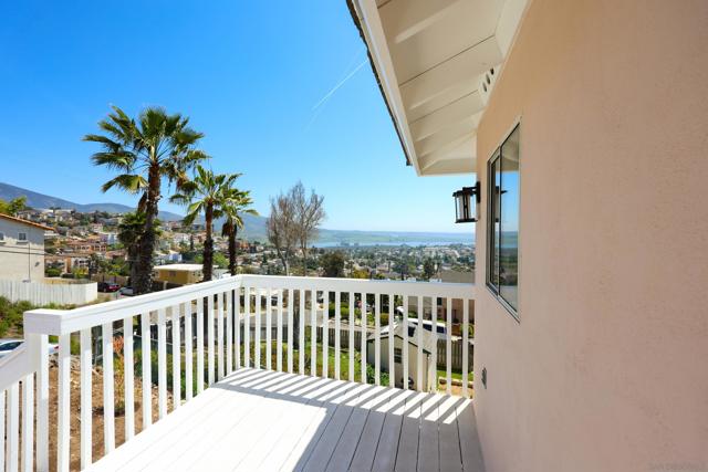 1412 San Miguel Ave, Spring Valley CA: https://media.crmls.org/mediaz/9a0b1e18-d44a-4061-8212-ee5e4f8d3b97.jpg