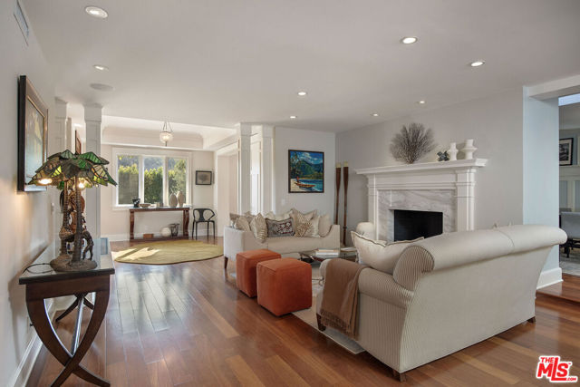 13481 Bayliss Road, Los Angeles CA: https://media.crmls.org/mediaz/9a0b35cc-ca91-4f74-8e69-eab9007b23fc.jpg