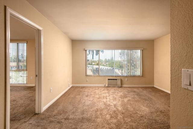 4860 Rolando Ct, San Diego CA: https://media.crmls.org/mediaz/9a0c11f5-5ad6-4bab-a920-cbfa36b320da.jpg