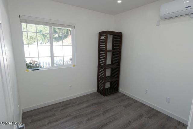 718 Greenbriar Avenue, Simi Valley CA: https://media.crmls.org/mediaz/9a0c46a8-9764-4a9b-a464-e1769f2b629c.jpg