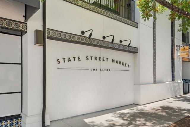 17 Oak Street, Los Altos CA: https://media.crmls.org/mediaz/9a0c4cfe-1325-4575-876b-4ae189d20e45.jpg