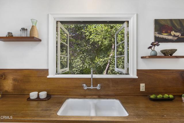 Detail Gallery Image 10 of 53 For 1556 Scenic Dr, Pasadena,  CA 91103 - 2 Beds | 1 Baths