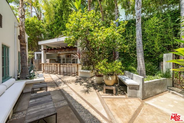8249 Marmont Lane, Los Angeles CA: https://media.crmls.org/mediaz/9a0d985c-7afe-4fa5-a023-d697b9752fc7.jpg