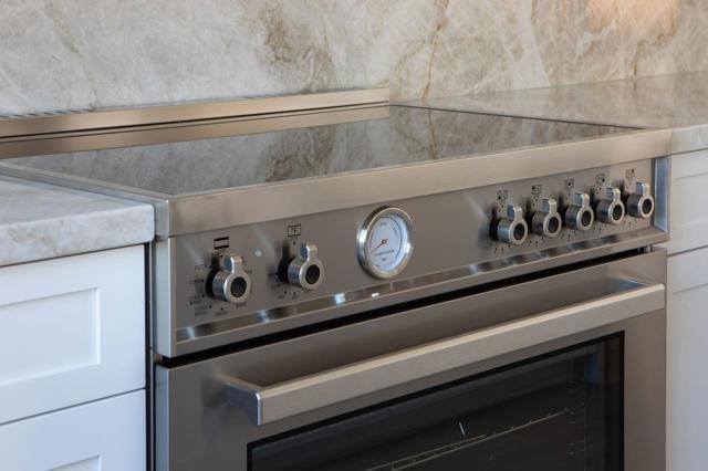 7343 Princevalle Street, Gilroy CA: https://media.crmls.org/mediaz/9a0dcfd2-5992-4e63-be05-f83176f3bdd8.jpg