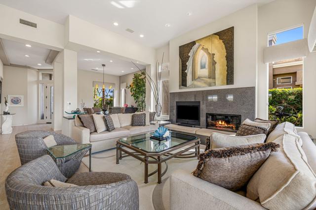 424 White Horse Trail, Palm Desert, CA 92211