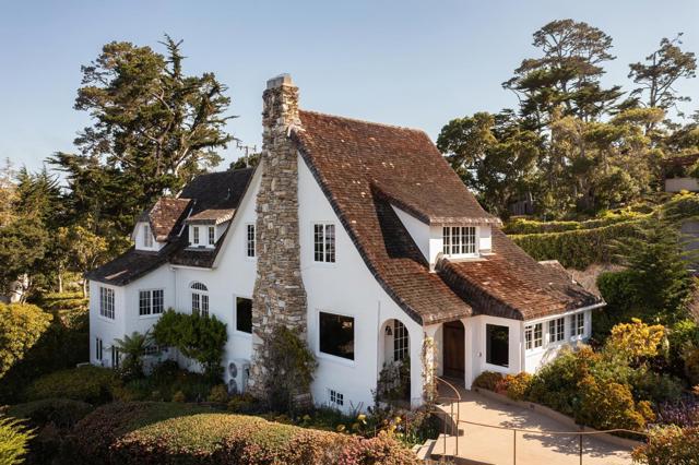 110 Pine Way, Carmel CA: https://media.crmls.org/mediaz/9a0f3b2d-aa50-46bd-9e7a-f8143296108f.jpg
