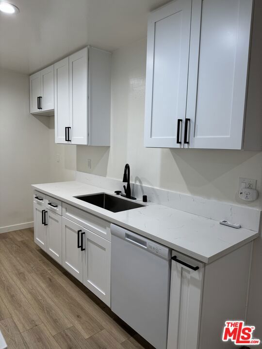 5400 Newcastle Avenue, Encino CA: https://media.crmls.org/mediaz/9a0f5073-ae71-4b0c-8433-48978224fc43.jpg