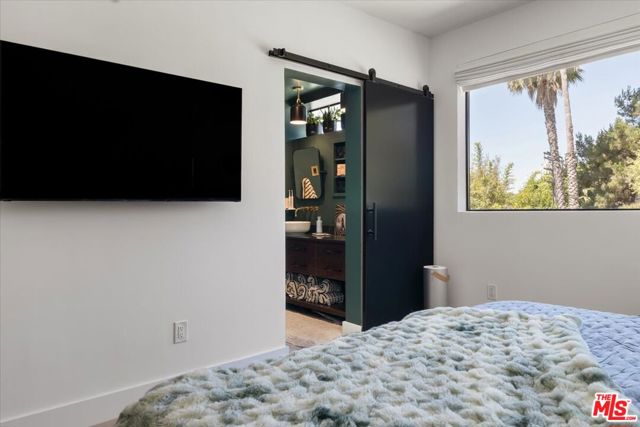 3225 Rowena Avenue, Los Angeles CA: https://media.crmls.org/mediaz/9a0fb82c-ef2c-4404-9cd3-e49afe781eee.jpg