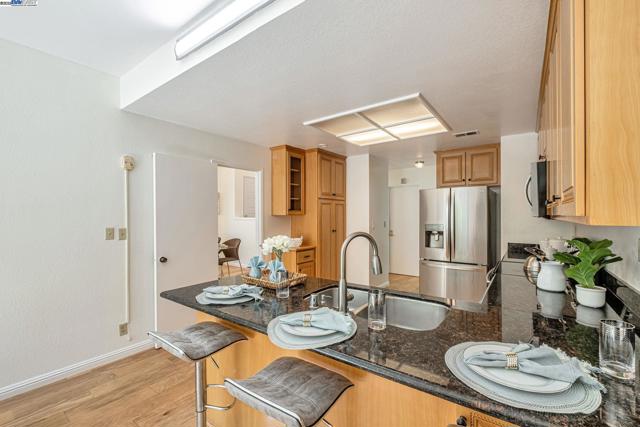 4834 Garnet Cmn, Fremont CA: https://media.crmls.org/mediaz/9a0fe793-d0d9-47e5-9196-44cfcddf33c5.jpg