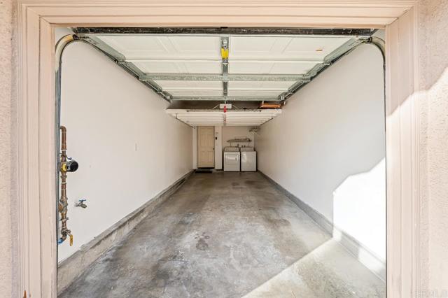 1259 El Cortez Court, Chula Vista CA: https://media.crmls.org/mediaz/9a0fff50-9139-4d74-9eb7-14f21ca97299.jpg