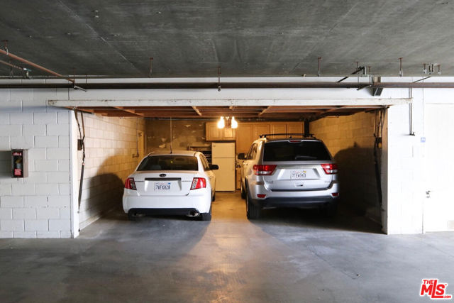 1121 Princeton Street, Santa Monica CA: https://media.crmls.org/mediaz/9a10967c-9d6a-4902-b3e9-520de7f4dc1b.jpg