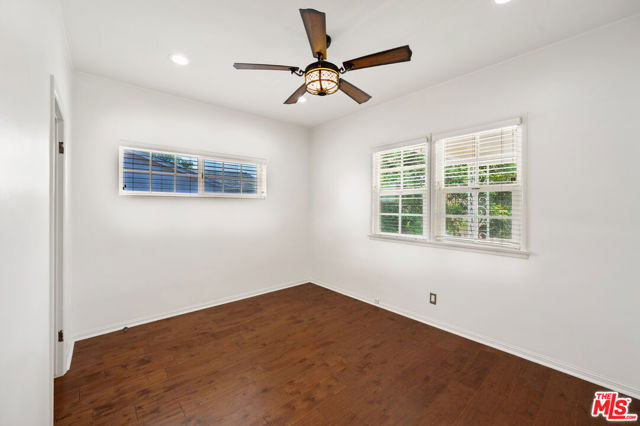 3141 Fairmount Avenue, La Crescenta CA: https://media.crmls.org/mediaz/9a10b45c-d6fb-4a42-a60b-aa53472b8ec4.jpg