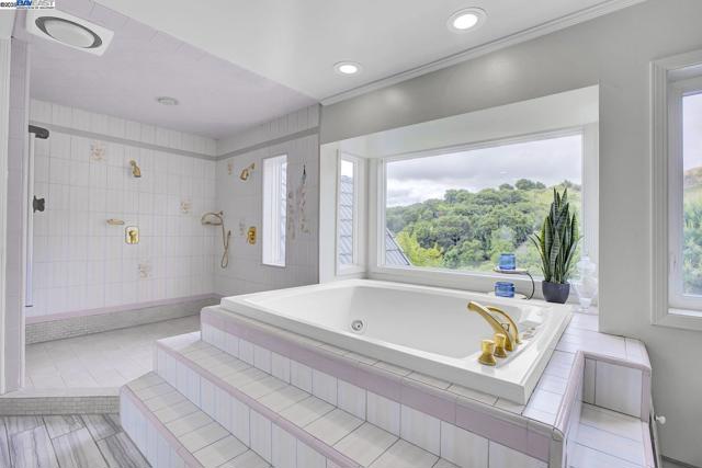 10705 Dublin Canyon Rd, Pleasanton CA: https://media.crmls.org/mediaz/9a113ebf-cb67-4b86-8b28-d011b8e3d84a.jpg