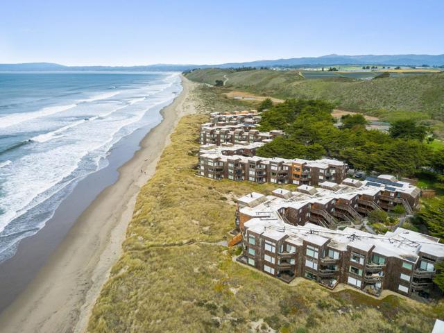 101 Shell Drive, Watsonville CA: https://media.crmls.org/mediaz/9a1358ca-36b3-485f-9225-7dfca1478b69.jpg