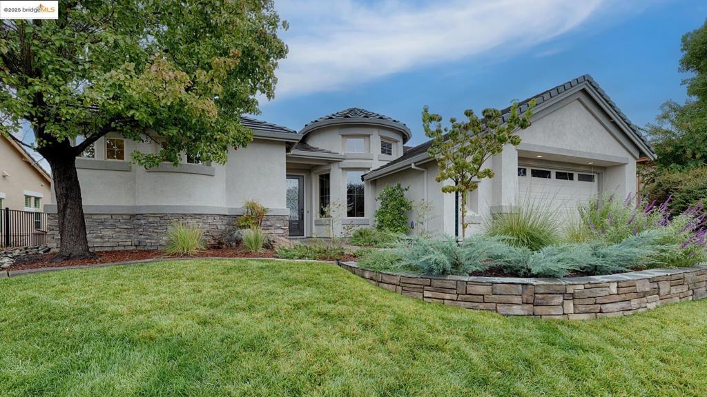 1816 Stone House LN