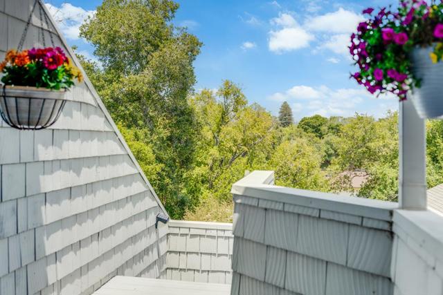 1609 Taylor Lane, Santa Cruz CA: https://media.crmls.org/mediaz/9a13fc19-6f6d-413d-ae38-6f89bbc1cdab.jpg