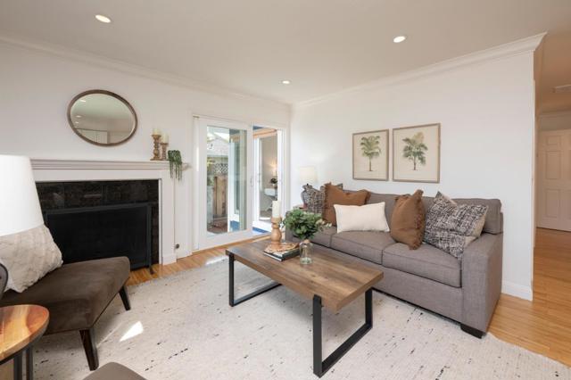 1035 Valota Road, Redwood City CA: https://media.crmls.org/mediaz/9a147b00-a910-49ff-82d0-14af0dbbb7d2.jpg