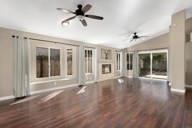 1842 Corte Pulsera, Oceanside CA: https://media.crmls.org/mediaz/9a14f97f-e355-4281-be00-ad5fdde5d63a.jpg