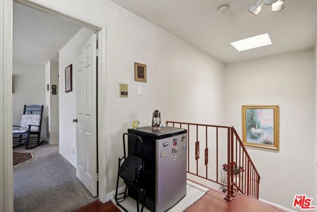 21620 Burbank Boulevard, Woodland Hills CA: https://media.crmls.org/mediaz/9a16295f-43dc-44cd-84dc-0d0ecb133cee.jpg