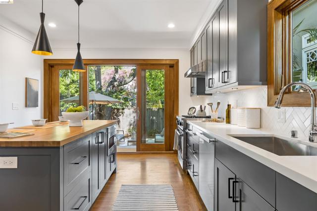 Image 14 of 41 For 3208 Claremont Ave