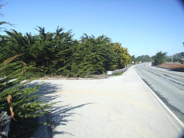 10247 Cabrillo Highway, Pescadero CA: https://media.crmls.org/mediaz/9a17255d-5fae-4ac6-9acf-31e644bdcb94.jpg