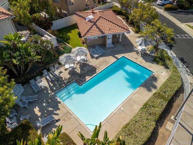 3430 Corte Viejo, Carlsbad CA: https://media.crmls.org/mediaz/9a187804-5de8-4576-a219-373b688ae994.jpg