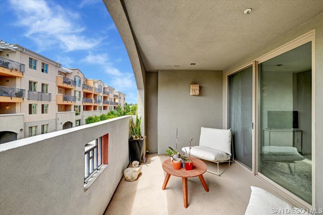 3877 Pell PL, San Diego CA: https://media.crmls.org/mediaz/9a19d311-f9c9-4c7b-b44f-caaa1e086e26.jpg
