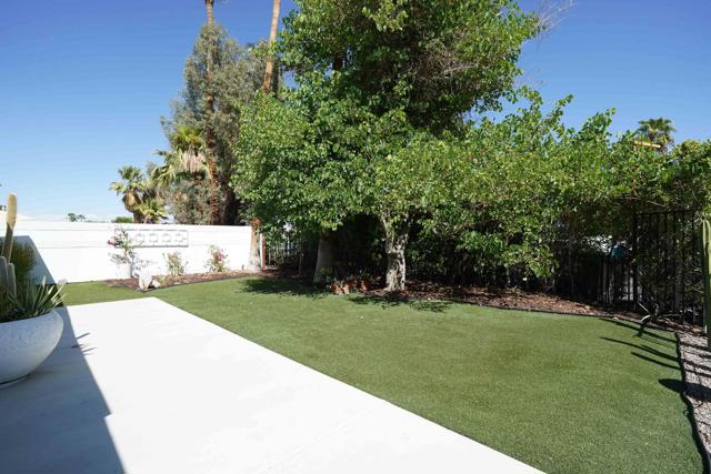 44855 San Jacinto Avenue, Palm Desert, CA 92260