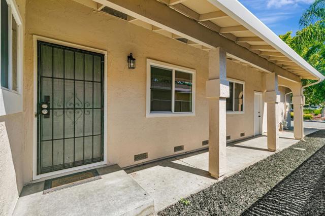 633 Easton Drive, San Jose CA: https://media.crmls.org/mediaz/9a1a17f5-8c6b-4543-bf00-5af97a164e40.jpg