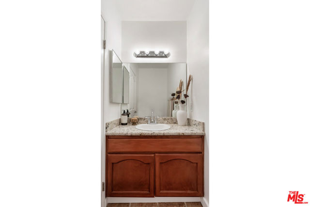 11536 Burbank Boulevard, North Hollywood CA: https://media.crmls.org/mediaz/9a1aba25-049c-4926-a1c1-b1ccee55dba3.jpg
