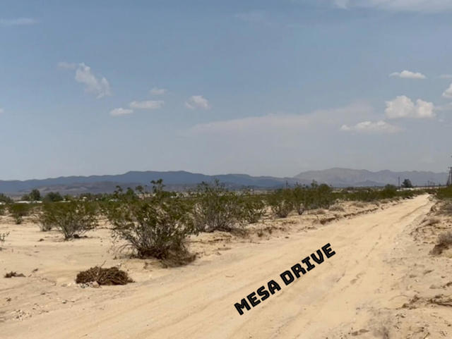 0 Mesa Drive, 29 Palms CA: https://media.crmls.org/mediaz/9a1ae27d-59a1-47a2-a3db-277b965a1eeb.jpg