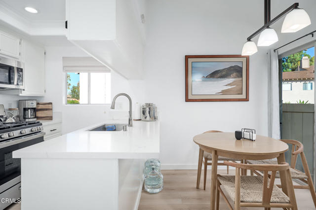 Detail Gallery Image 7 of 47 For 1209 Ramona Dr, Newbury Park,  CA 91320 - 2 Beds | 1/1 Baths