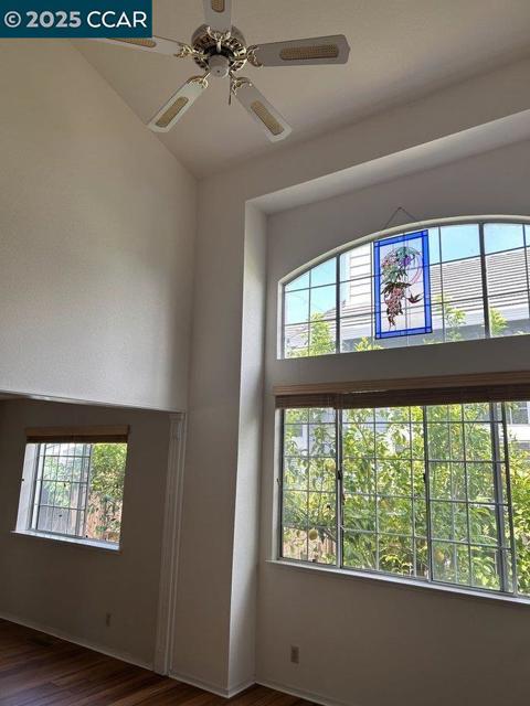 734 Bellflower St, Livermore CA: https://media.crmls.org/mediaz/9a1d4b82-b3a0-4196-bb6d-d559699aefb8.jpg