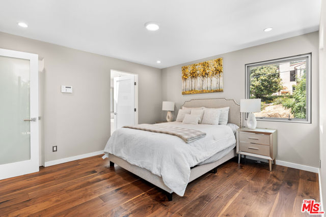 805 Norumbega Drive, Monrovia CA: https://media.crmls.org/mediaz/9a1d52da-9b91-4e9d-9ac2-3ea88dbe0827.jpg