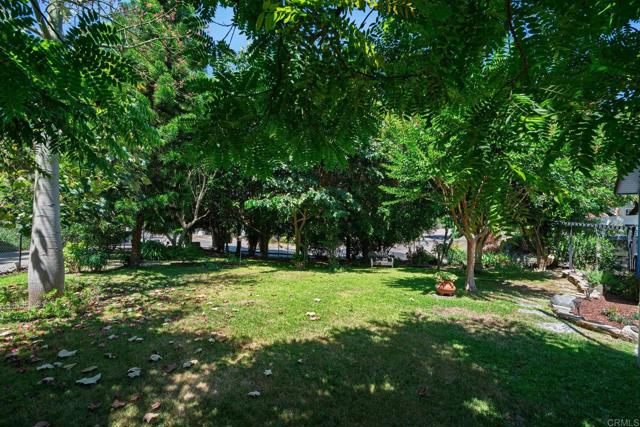620 Sunset Drive, Vista CA: https://media.crmls.org/mediaz/9a1d7191-a3ae-4f89-ad88-7e88a30e7672.jpg